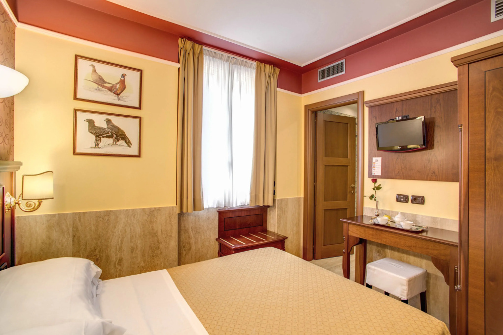 Standard Double room (full double bed)