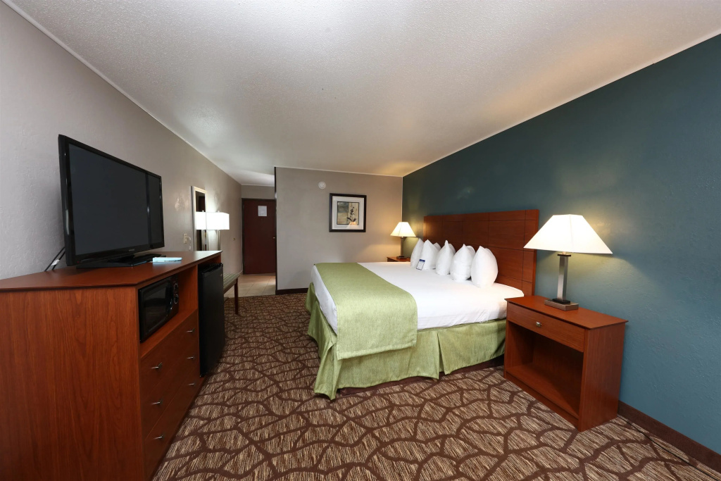 AmericInn by Wyndham Grand Rapids Airport North - Chambres