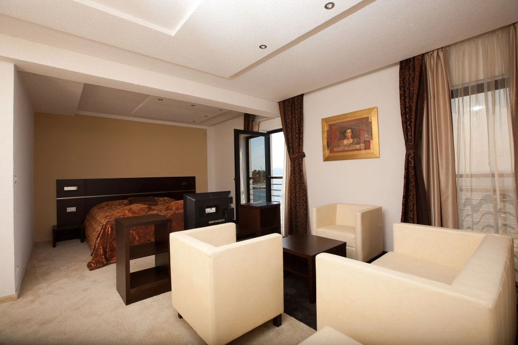 Premium Suite