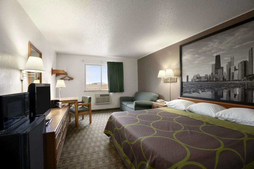 Double room (full double bed)