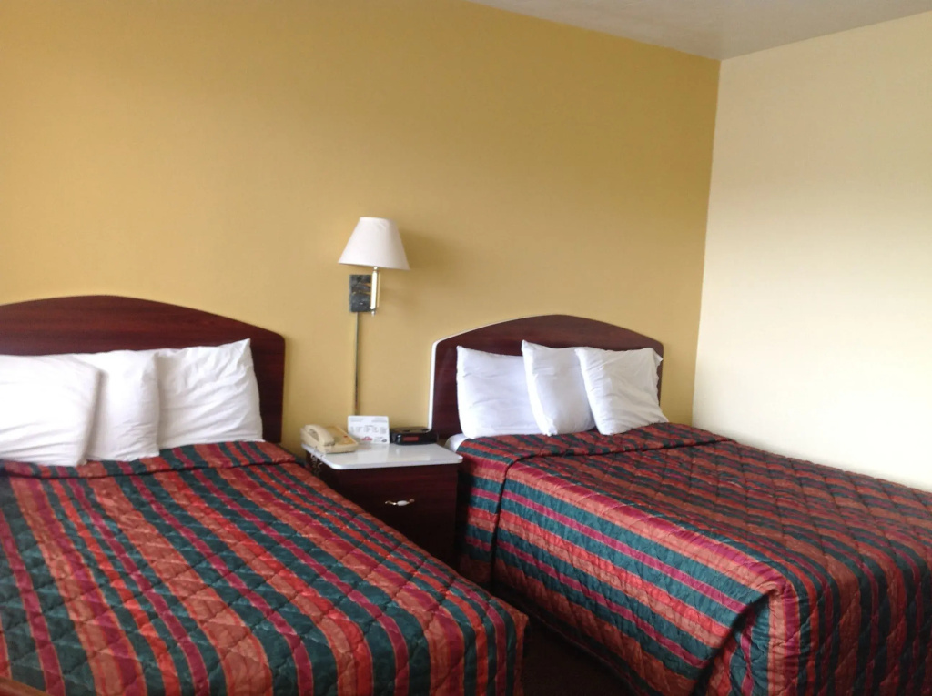 Standard Double room (full double bed)