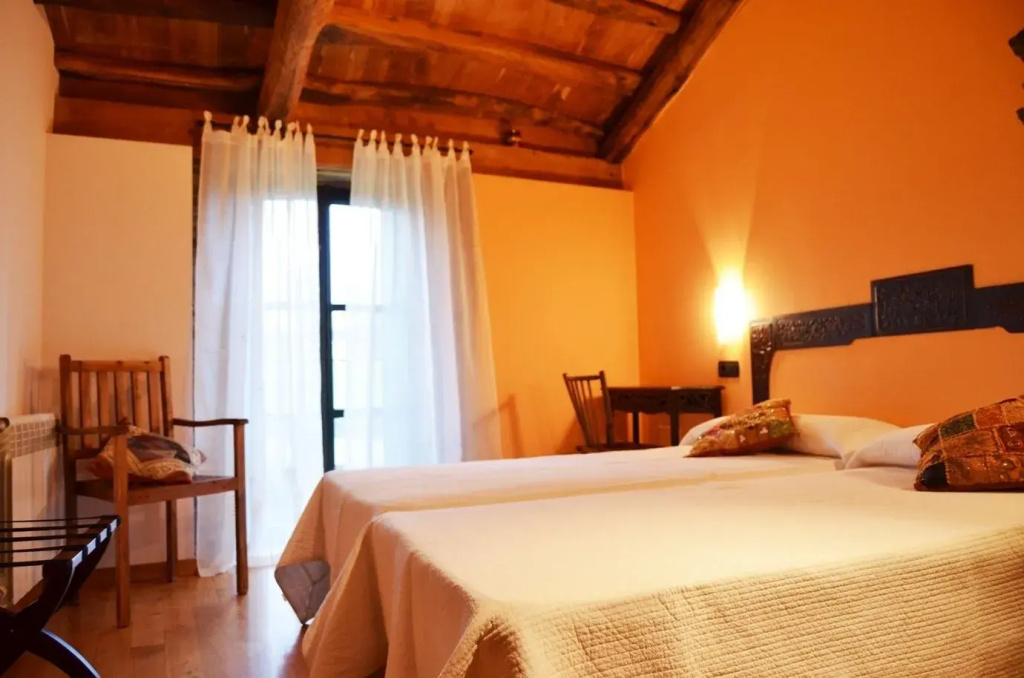 Standard Double room (twin beds)