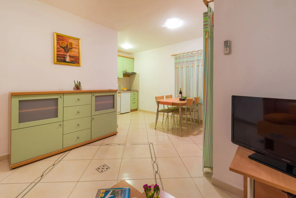 1 Bedroom Apartment with balcony
