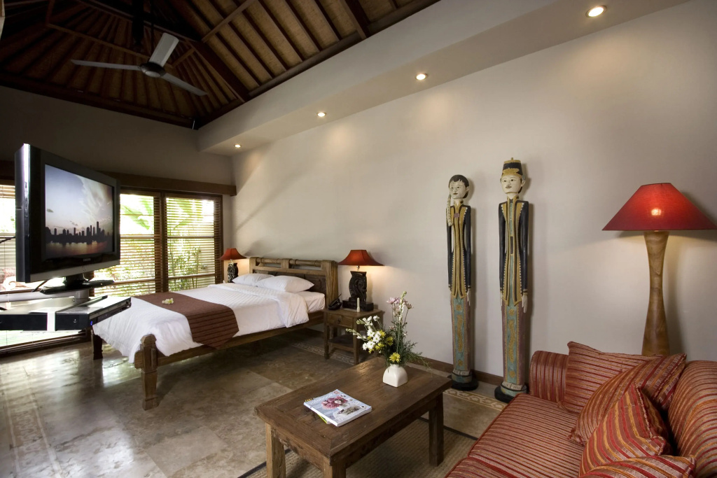 2 Bedrooms Villa
