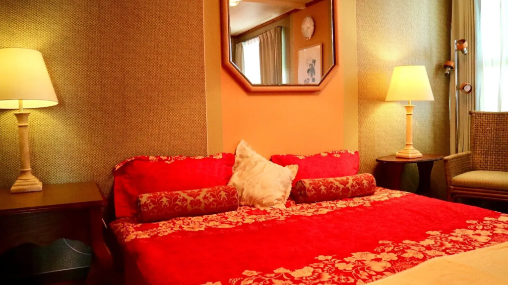 Standard Triple room