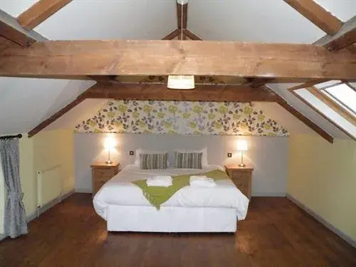 Double Family Suite twin beds