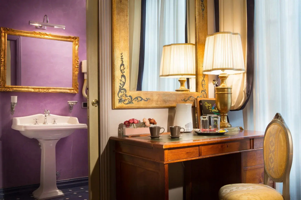 Standard Double room (full double bed)