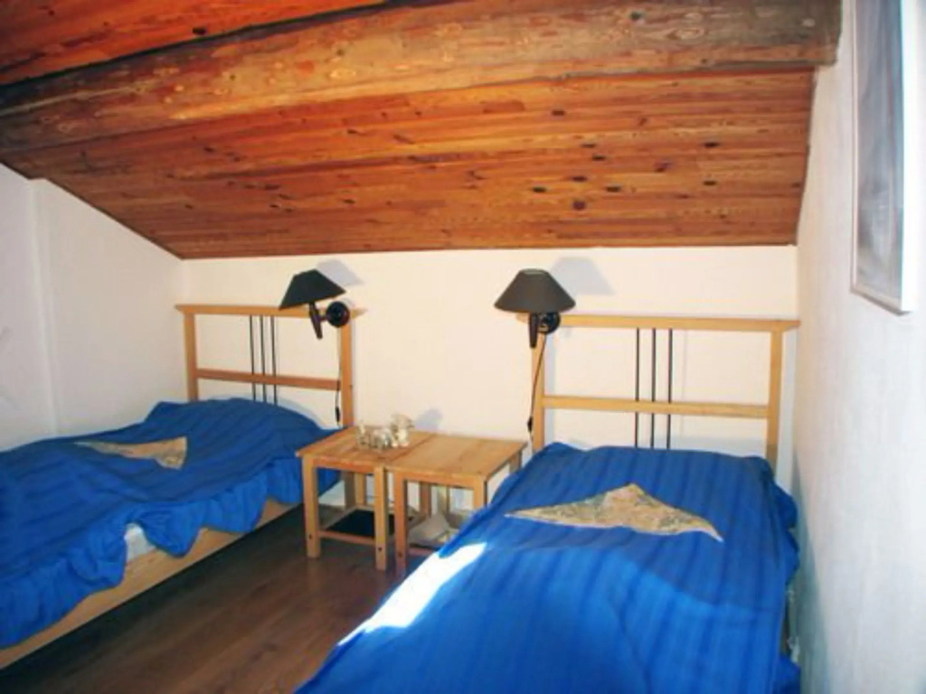 2 Bedrooms Cottage