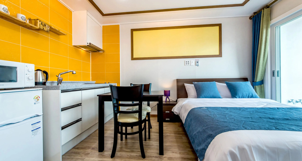 Standard Double room (full double bed)