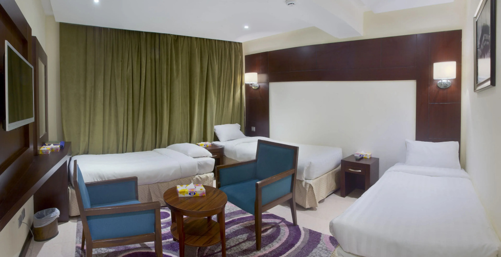 Standard Triple room