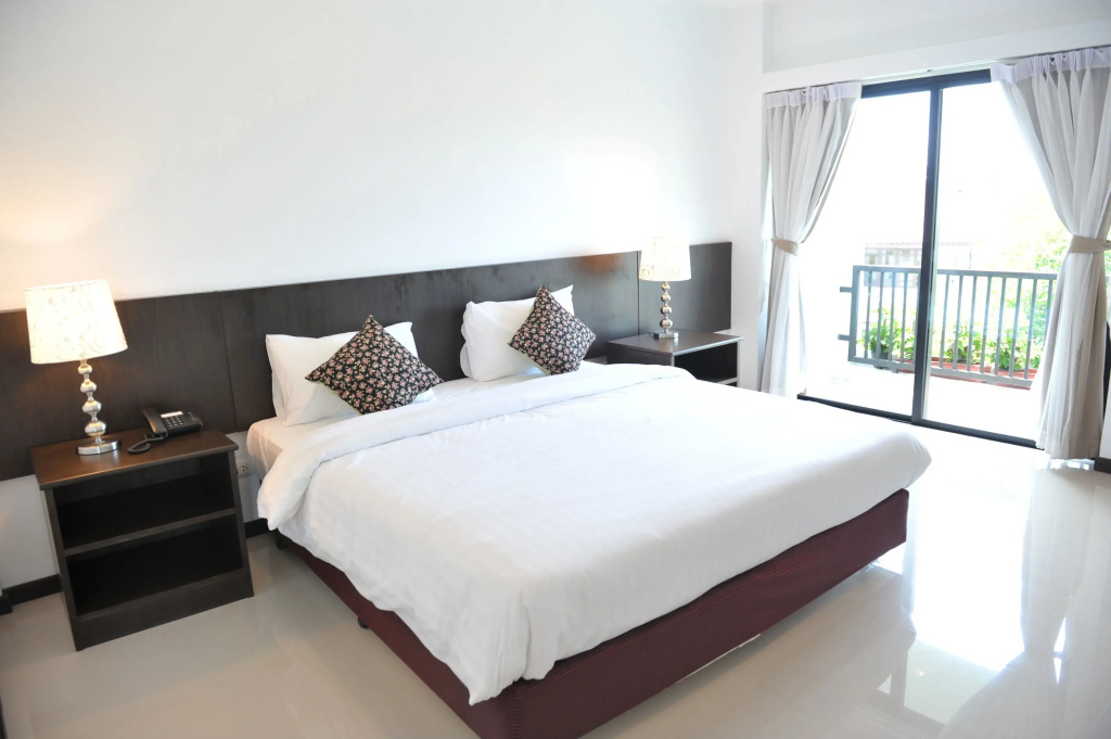 1 Bedroom Suite