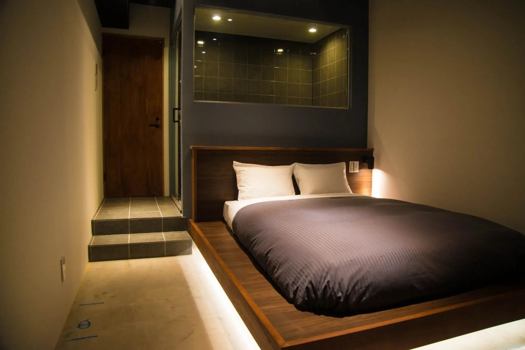 Economy room