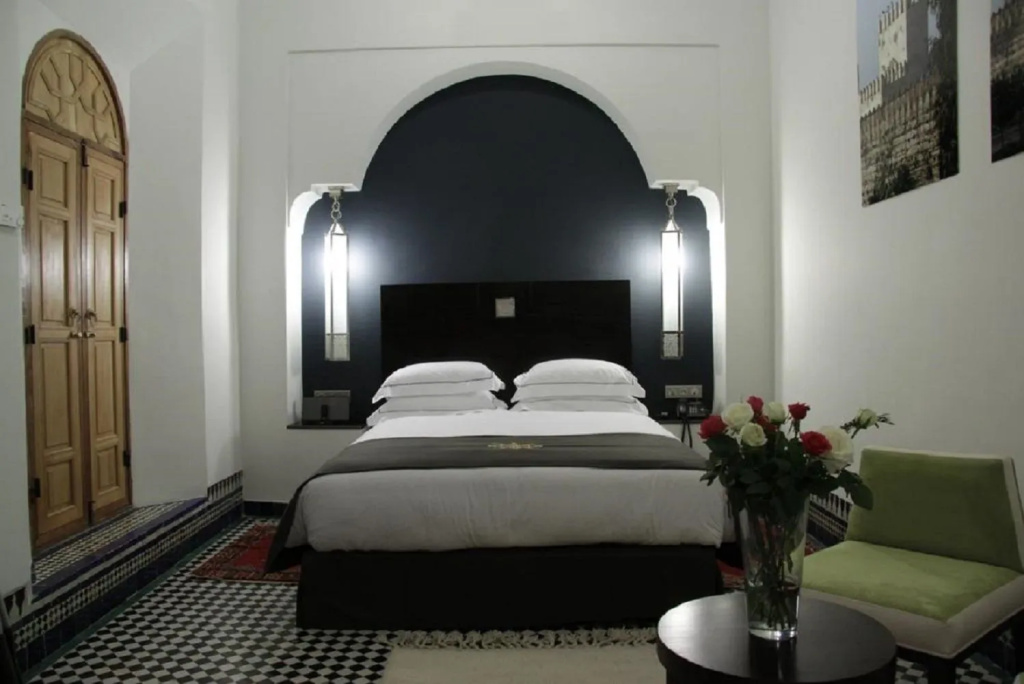 Luxury Double room (full double bed)