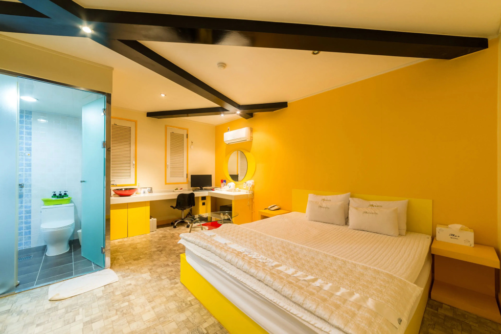 Standard room