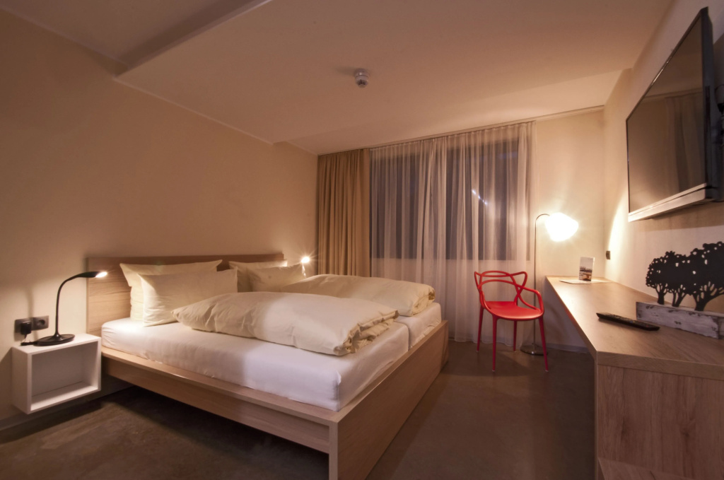 Comfort Double room with city view (full double bed)