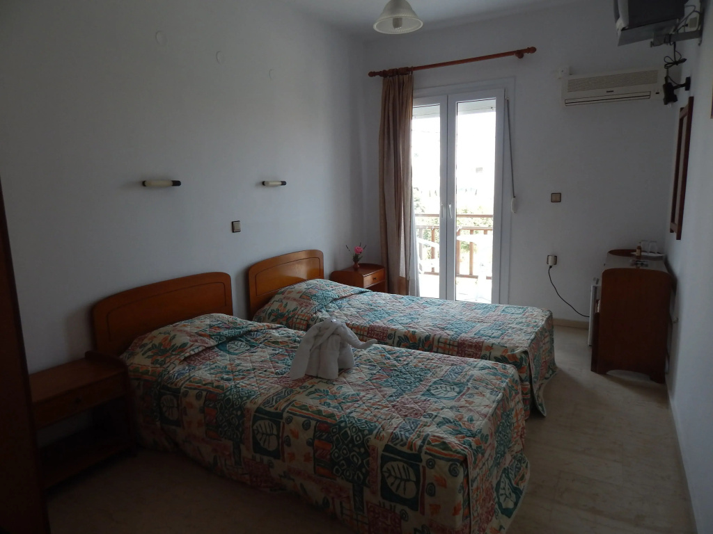 Economy room