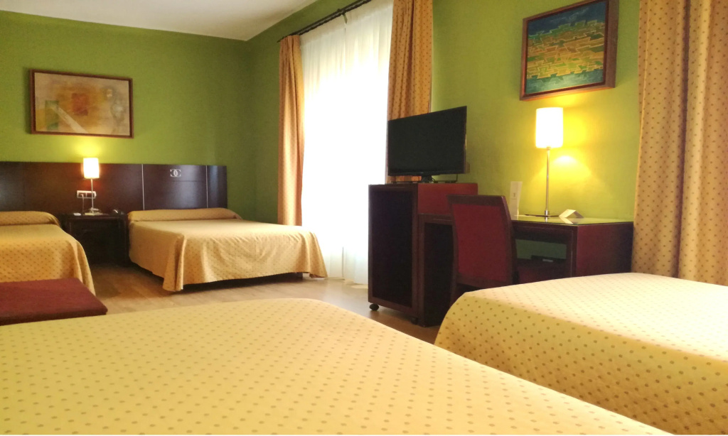 Standard Quadruple room
