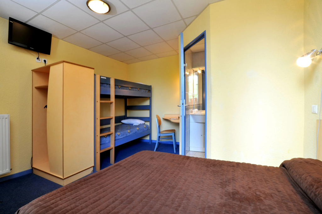 Standard Quadruple room
