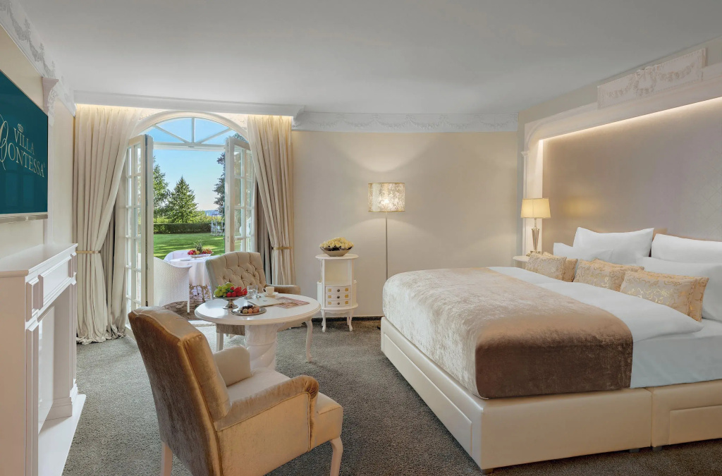 Superior room