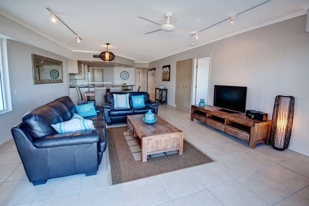 2 Bedrooms Apartment oceanfront
