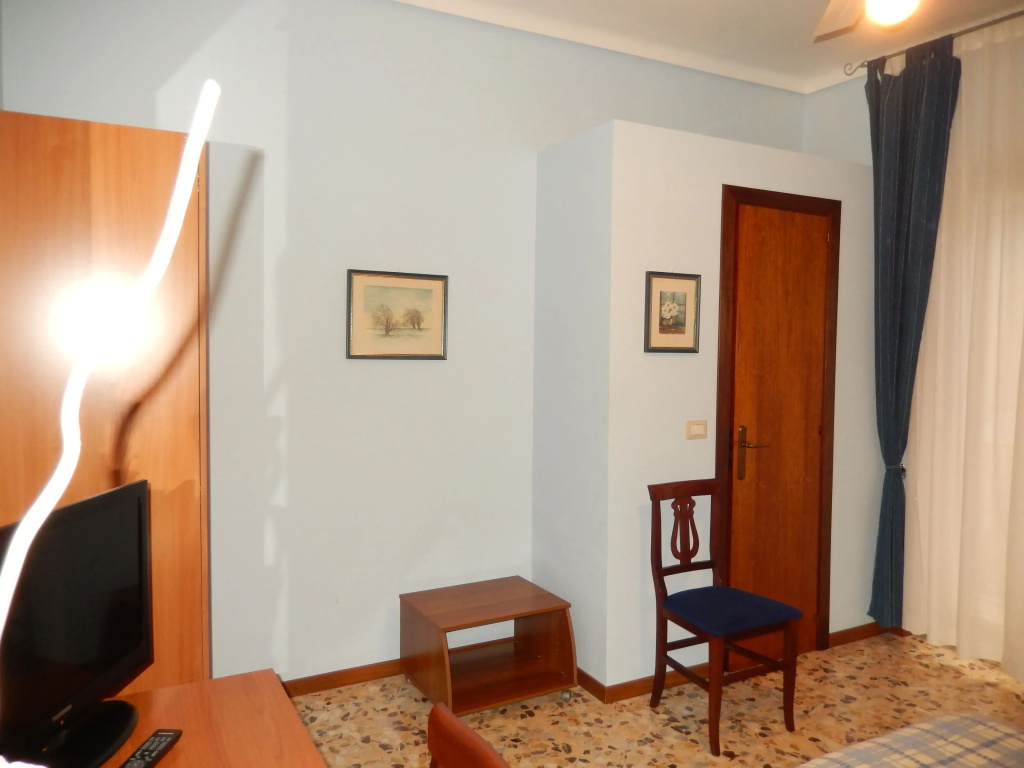 Standard Double room with balcony (full double bed)