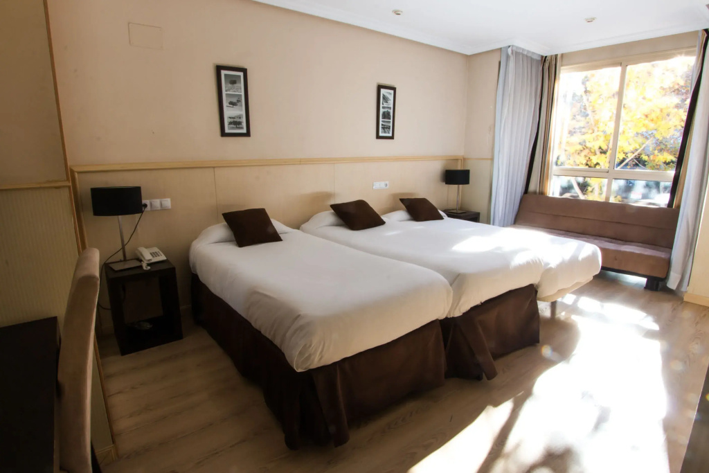Hotel Suites Feria de Madrid Room Type - Standard Triple Room