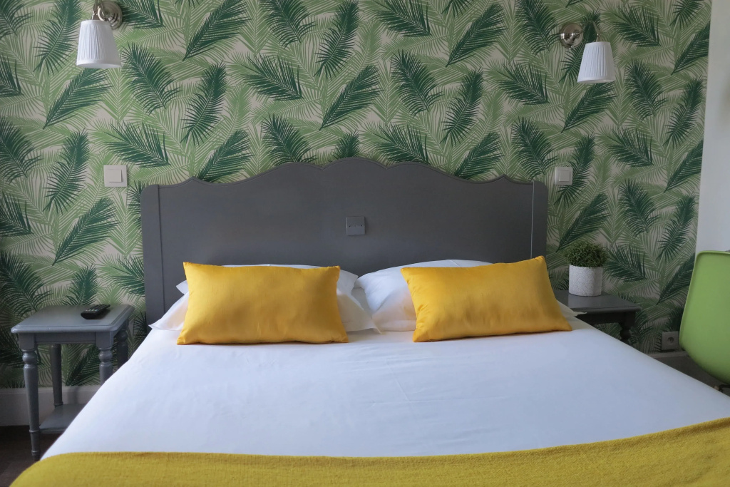 Comfort room