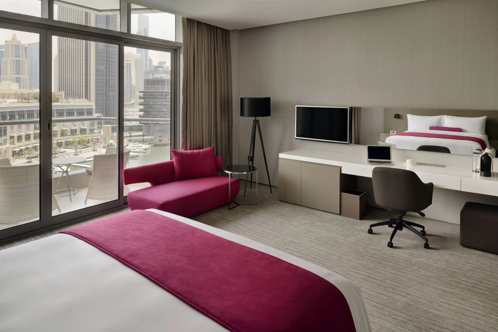 Premium Double room with balcony and with Marina view (full double bed)