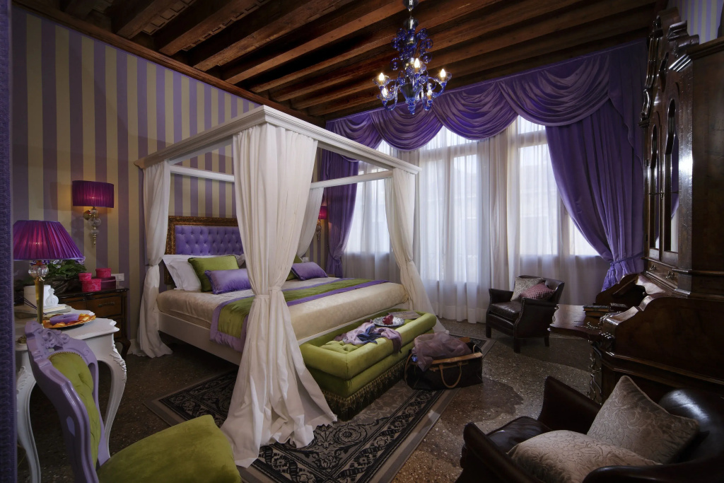 Superior Double room (full double bed)