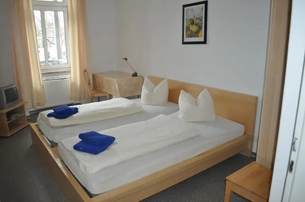 Economy Double room (twin beds)