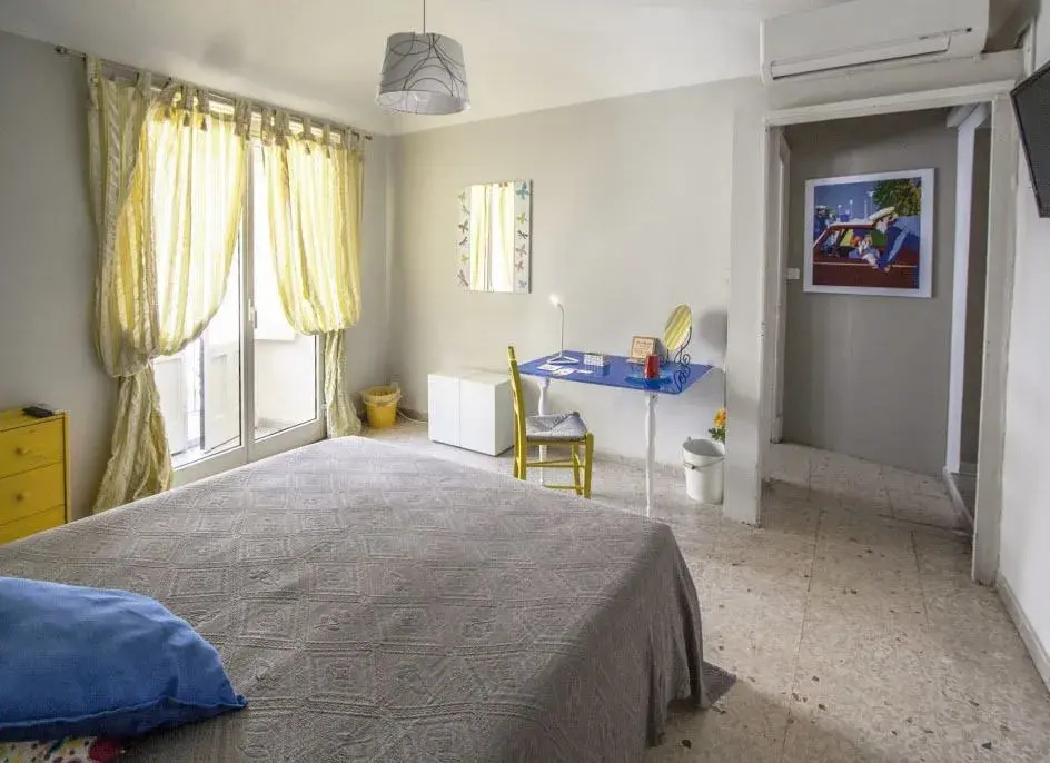 Standard Double room with balcony (full double bed)