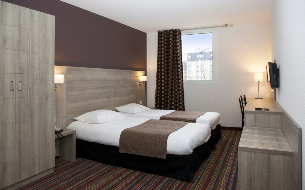 Standard Double room (full double bed)