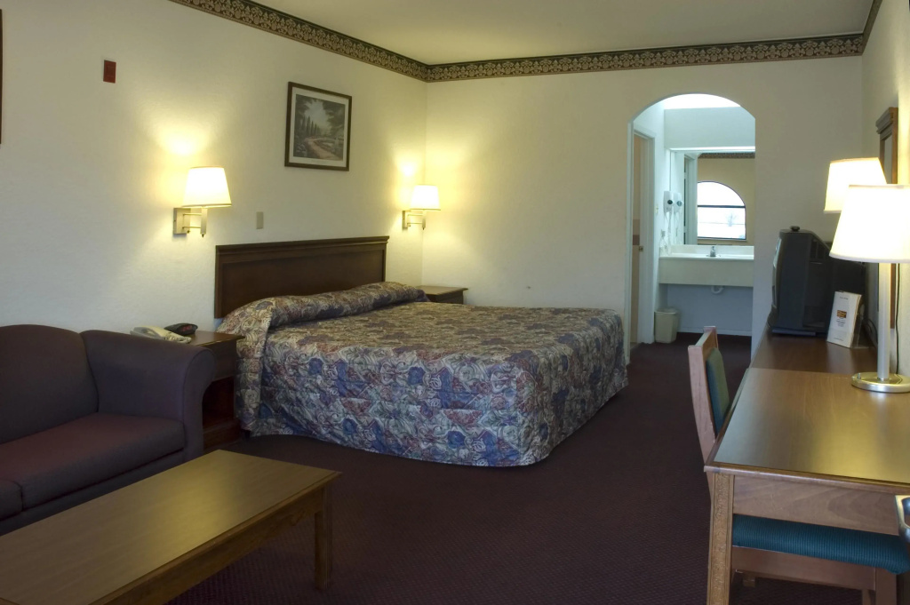 Standard Double room (full double bed)