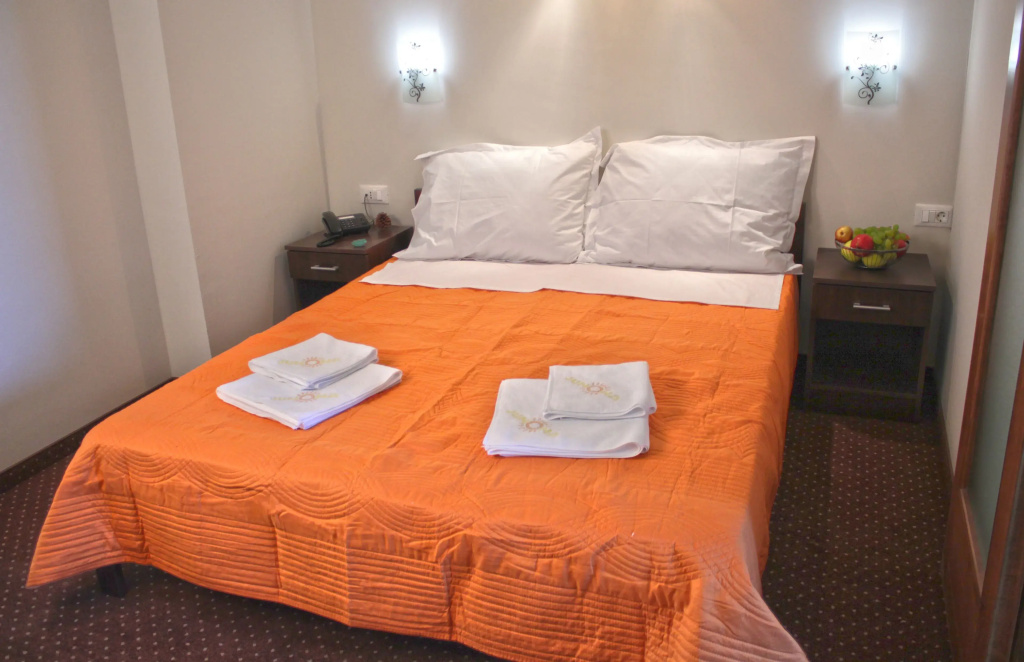 Economy room