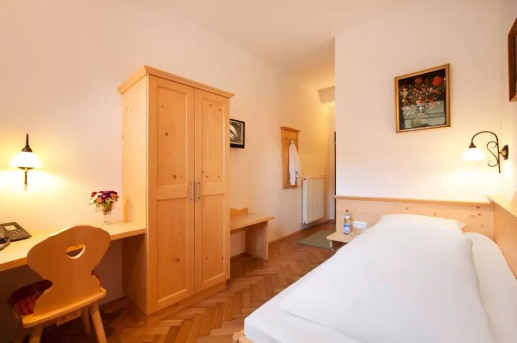 Standard Single room (single bed)