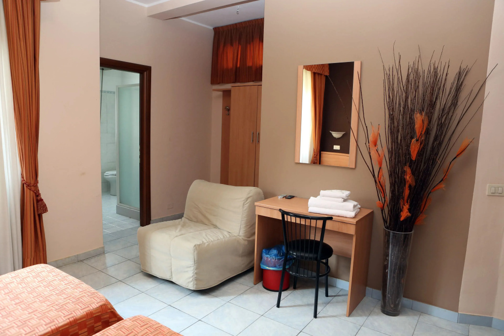 Standard Double room (full double bed)