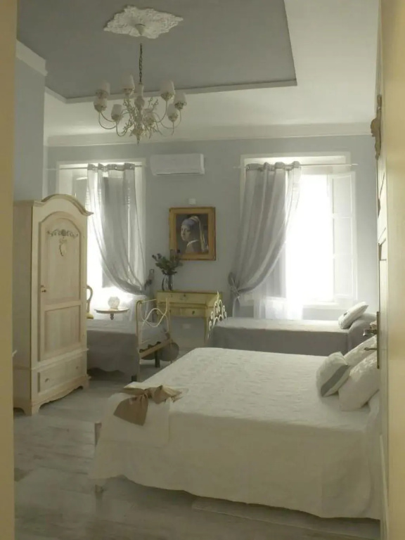 Deluxe Quadruple room