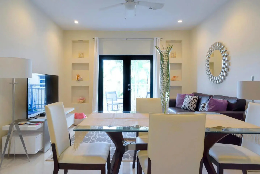 Grand room