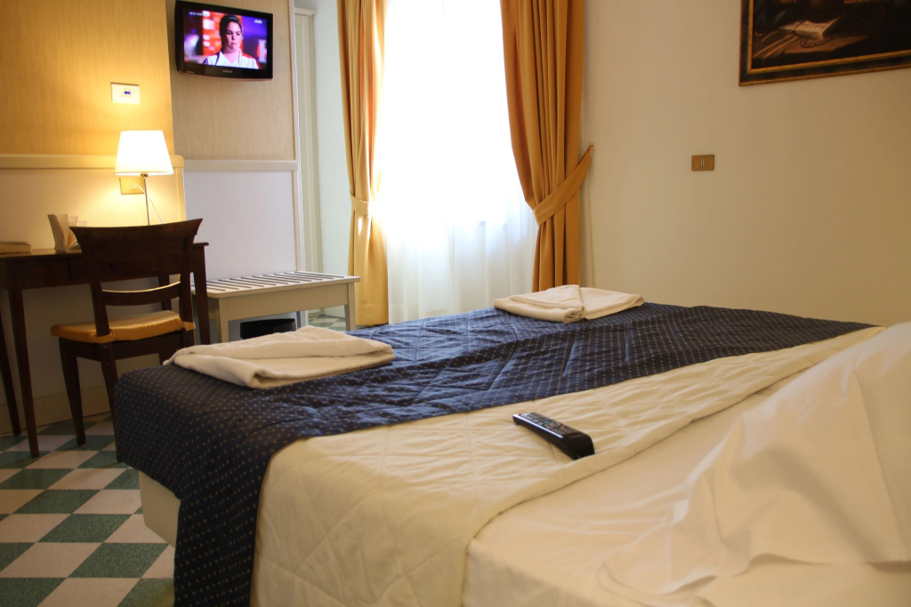 Superior Double room (full double bed)
