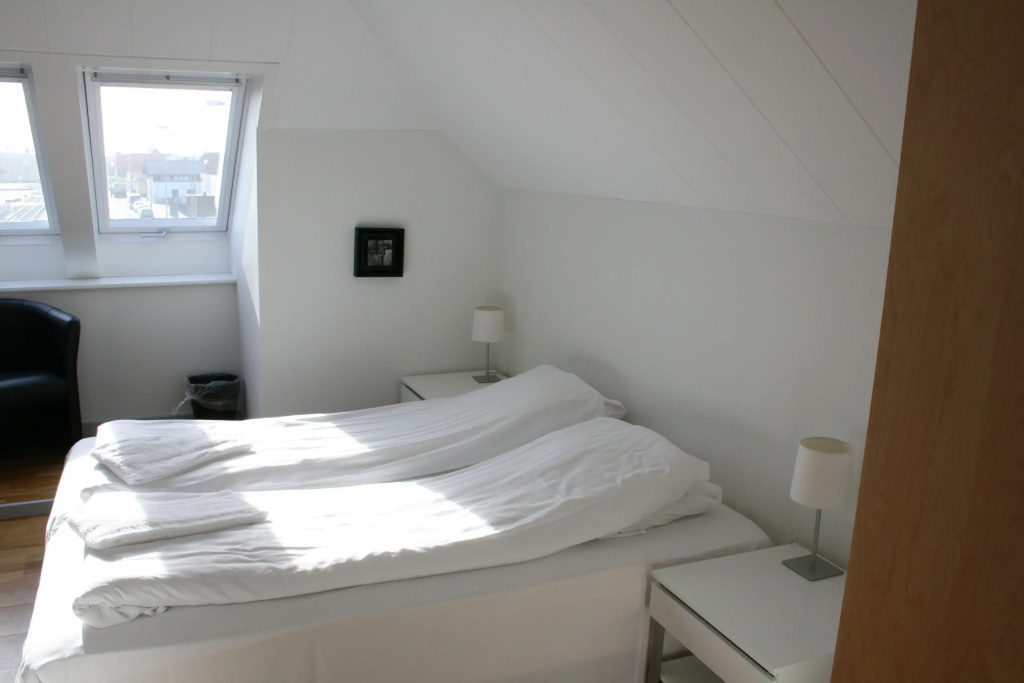 Economy room