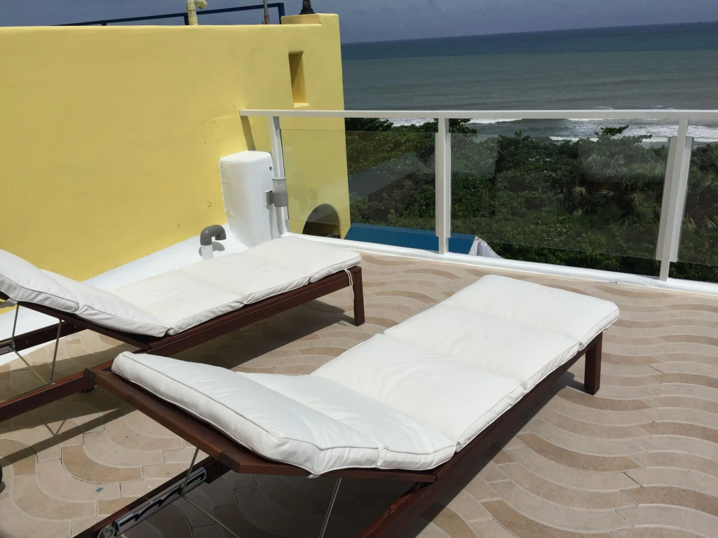 Deluxe Quadruple Attic room with balcony and with sea view full double bed