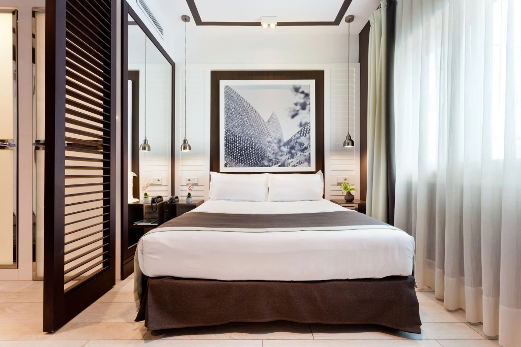 Basic Double room (full double bed)