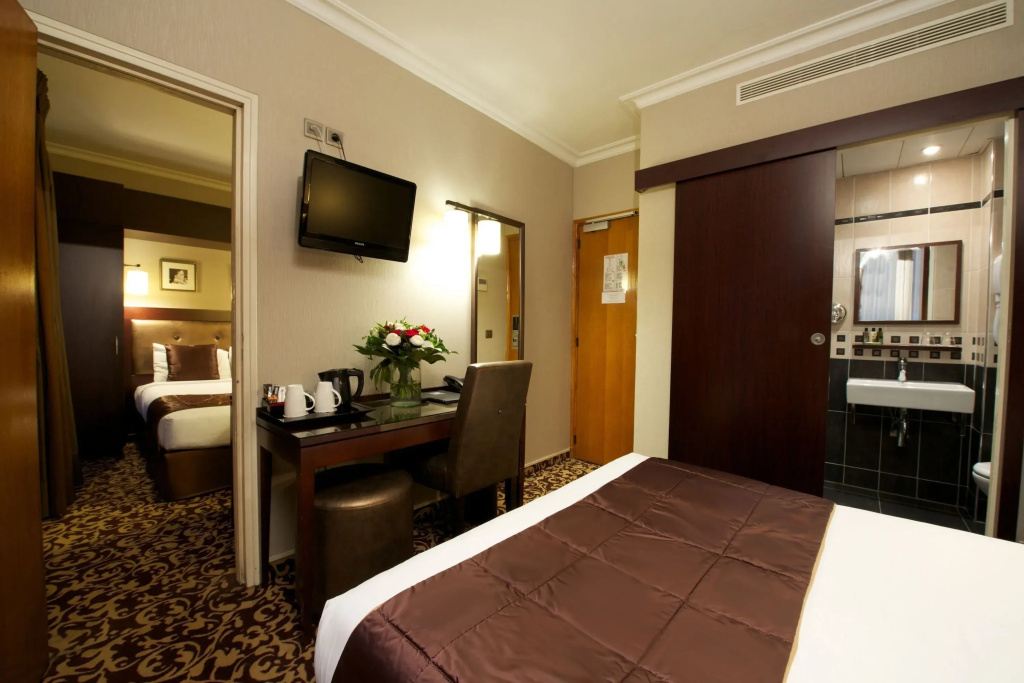Standard Double room (full double bed)