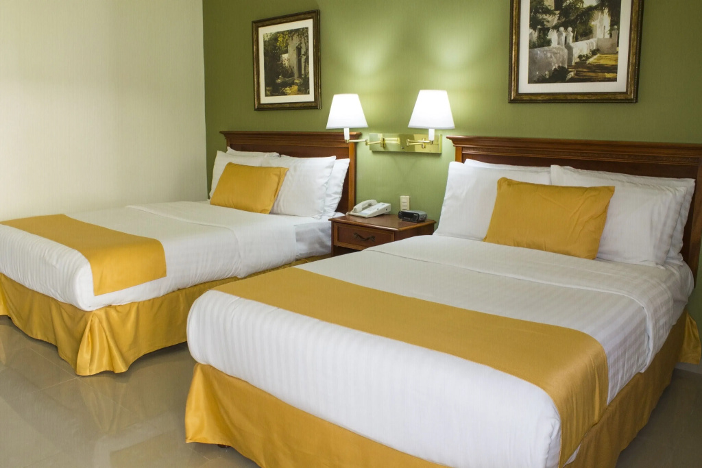 Business Quadruple room
