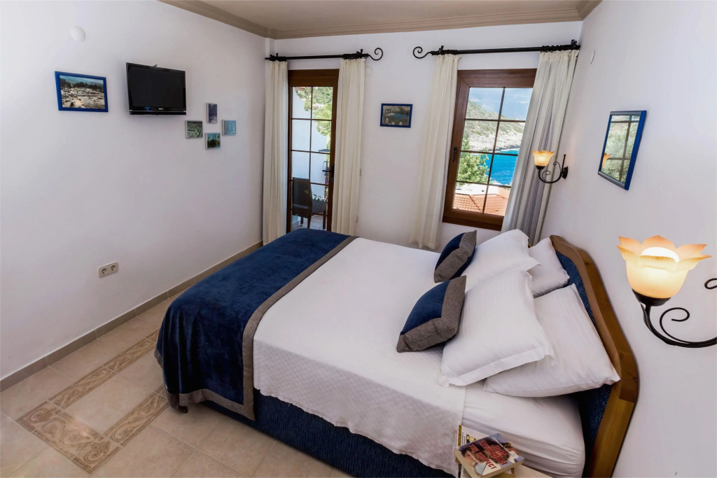 2 Bedrooms Deluxe Suite with balcony and with sea view