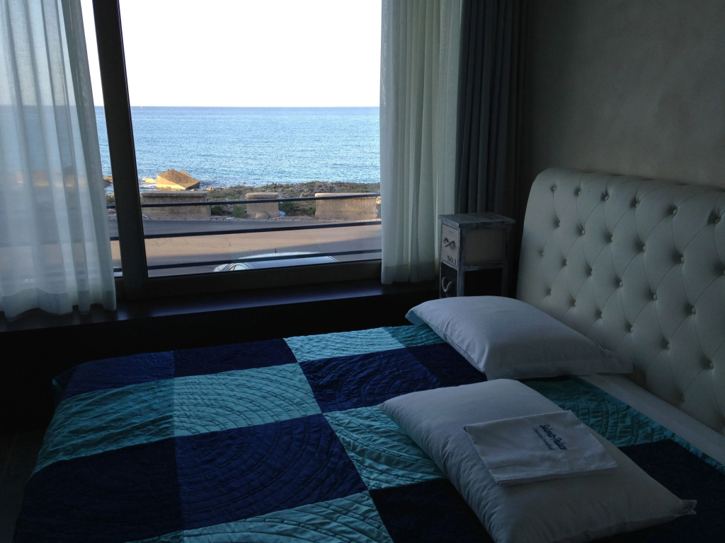 Deluxe Double room with sea view (full double bed)