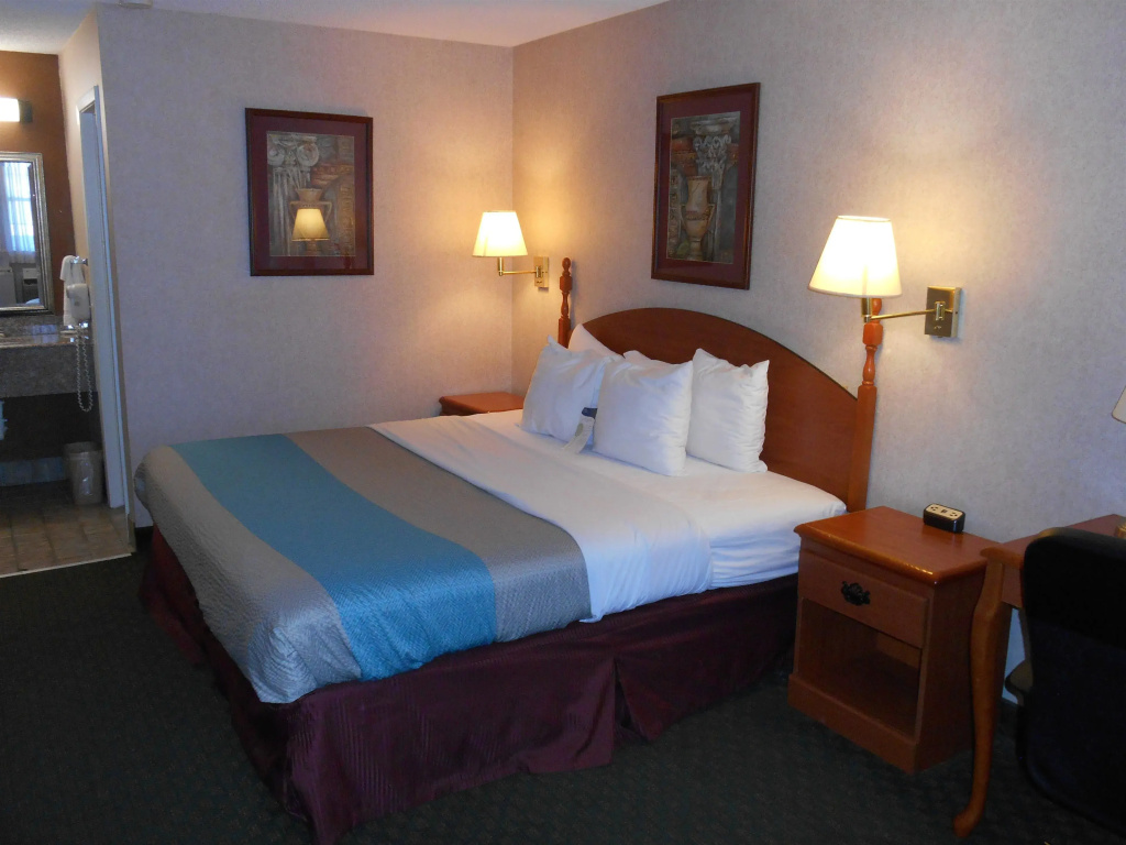 Standard Double room (full double bed)