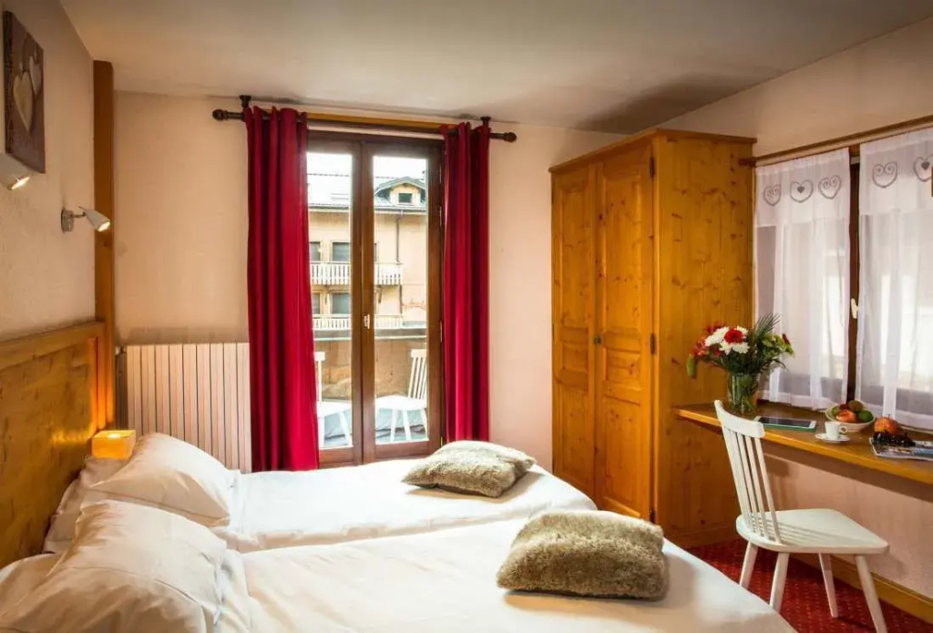 Standard Double room (twin beds)
