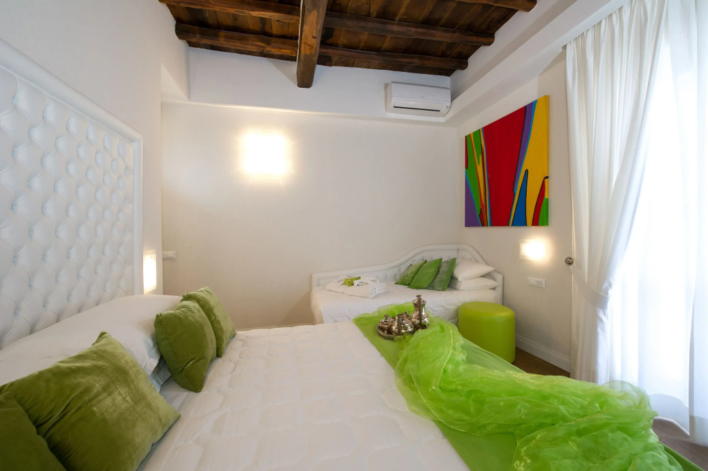 Superior Triple room with balcony and with city view