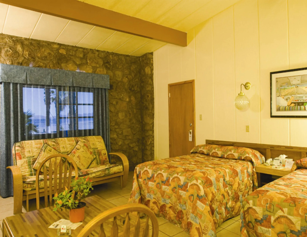 Standard Double room with ocean view (full double bed)